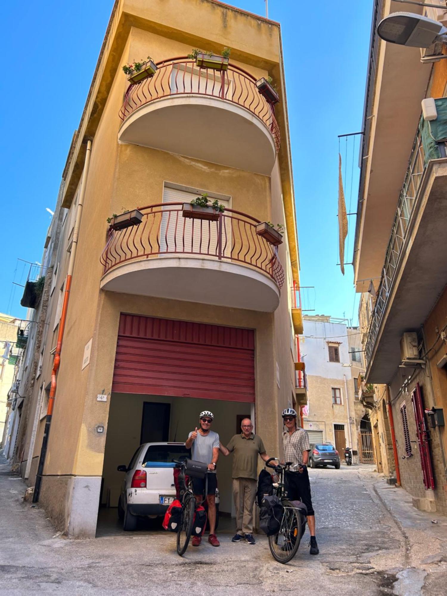 Апартаменти Porta Palermo Centro Шакка Екстер'єр фото